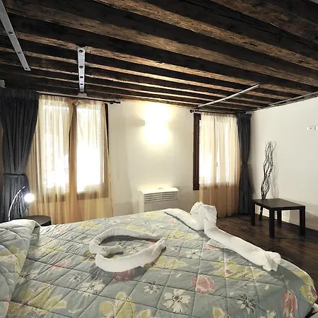 Red Rose * البندقية