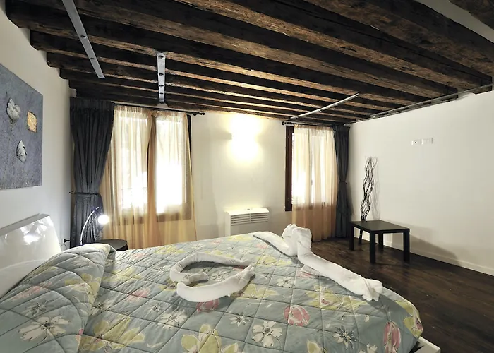 Red Rose Apartment Venice