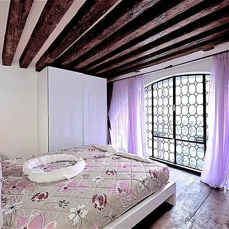 Red Rose Apartamento Venecia